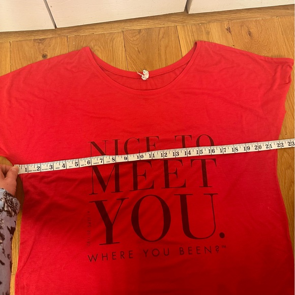 Blank Space Official Taylor Swift Merch Red Shirt - Picture 6 of 8